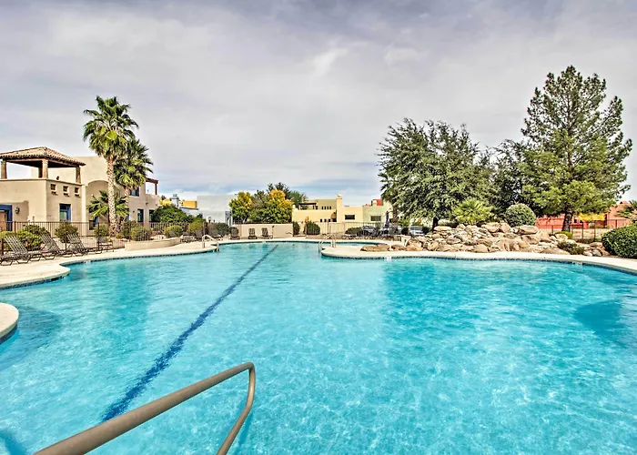 Adobe Escape With Outdoor Kitchen And Pool Access Tubac