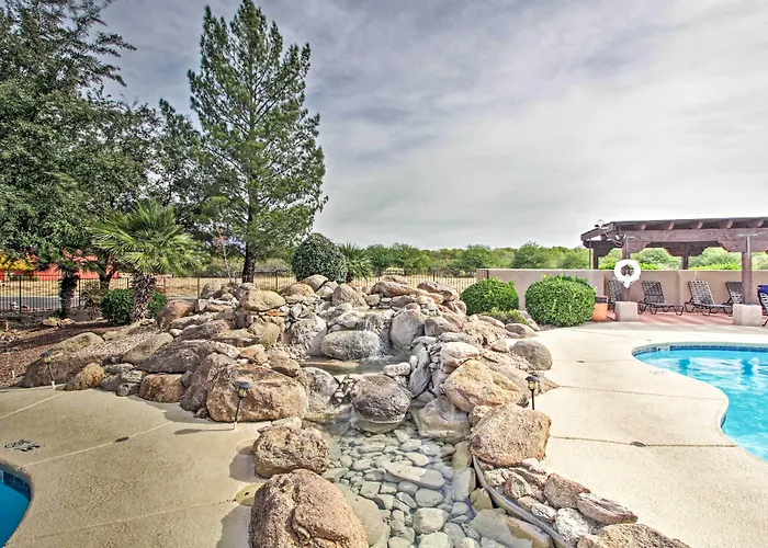 Adobe Escape With Outdoor Kitchen And Pool Access